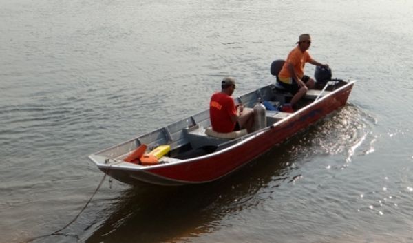 ​Corpos de dois homens que morreram afogados em lago so encontrados pelos bombeiros