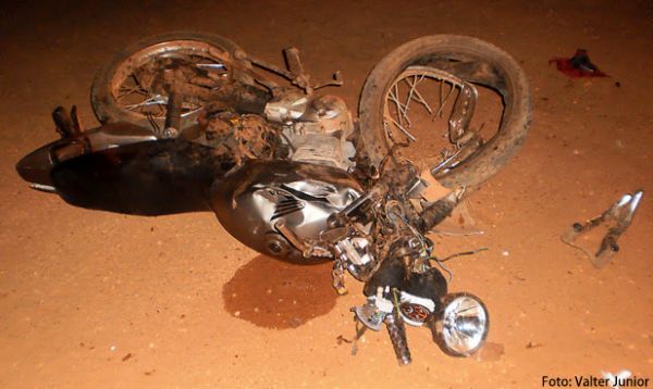Motorista mata motociclista ao furar sinal e foge sem prestar socorro