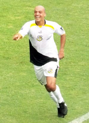 Ney comemorando gol no Campeonato Paulista