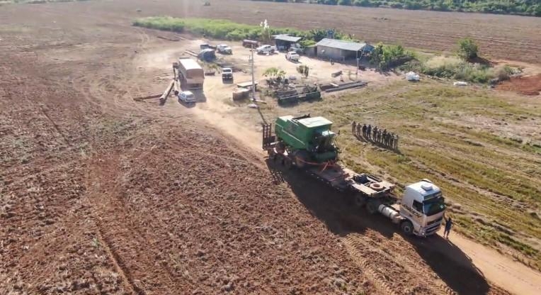 Operao embarga sete fazendas por desmatamento ilegal na Amaznia e apreende maquinrios