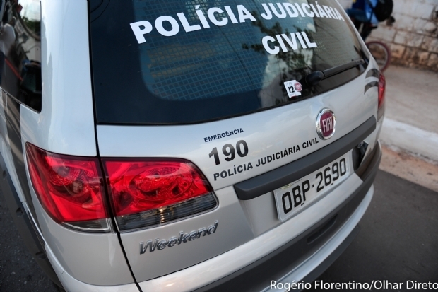 Polcia Civil prende me e filho por trfico de drogas em Vrzea Grande
