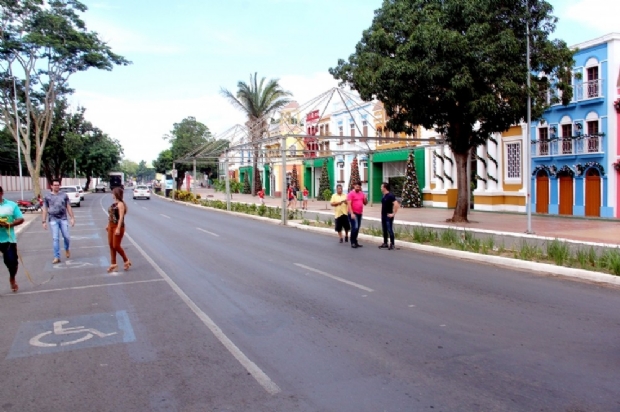 Prefeitura fecha Avenida na Orla do Porto para montagem de palco de Luan Santana