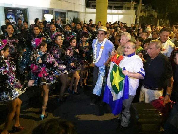 Pedro Taques e comitiva de Mato Grosso recebido com festa, em Cochabamba (Bolvia)