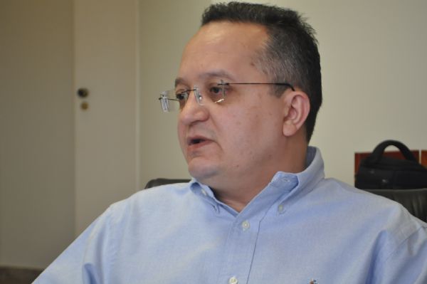 Liminar MP s interessa aos que no querem o pas livre da corrupo, afirma senador Pedro Taques