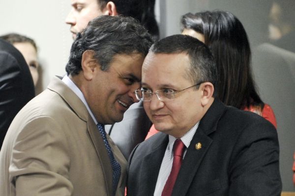 Acio Neves adia visita  Mato Grosso devido a morte de Eduardo Campos