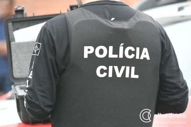 Polcia Civil prende trs jovens por trfico de drogas e associao para o trfico