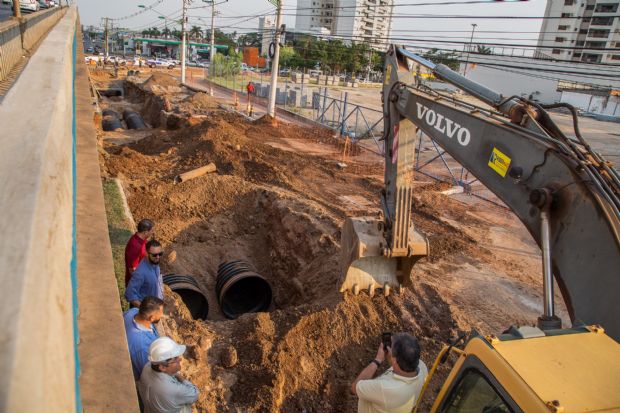 Obra para acabar com alagamentos no viaduto da UFMT tem economia de 30% e terminar 3 meses antes