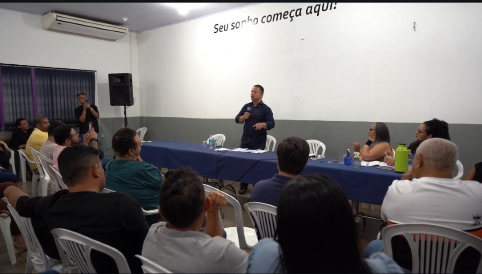 Cludio prope coordenadoria para ouvir demandas de moradores de bairro na gesto de Rondonpolis
