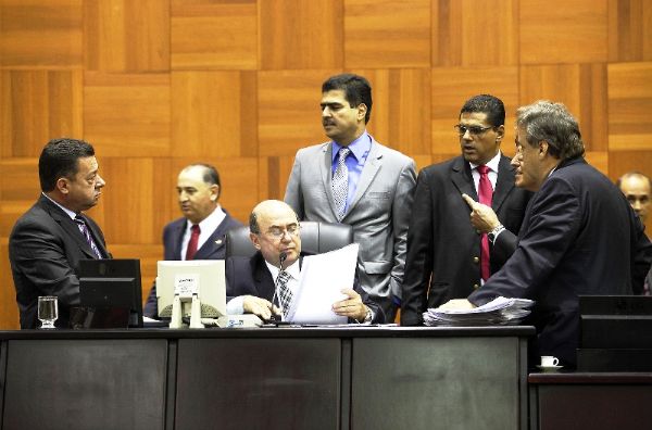 Para criar CPI na Assembleia Legislativa de Mato Grosso so necessrias no mnimo oito assinaturas