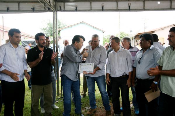 Silval recebeu o ttulo de cidado santa terezinhense, em projeto de autoria do vereador Cleoviton Nerys (PSD), presidente da Cmara de Cuiab