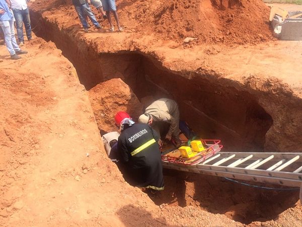 Operrio morre aps ser soterrado em obra de esgoto em Mato Grosso