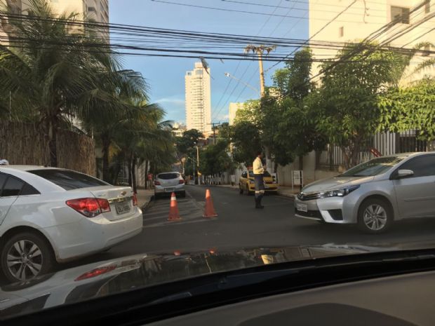 Quem escolheu a via da regio Oeste de Cuiab, teve de enfrentar congestionamento, com pacincia