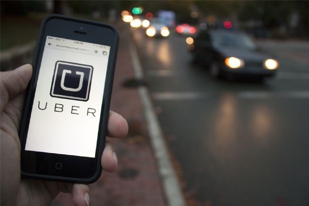 Motorista da Uber  acusado de assediar menor, falar dos seios dela e pedir telefone para a me