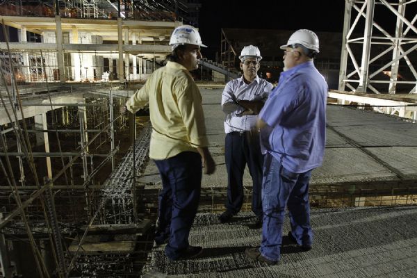 Terceiro turno  implantado nas obras do VLT e da Arena Pantanal
