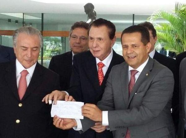 Valtenir e Bezerra negam 'acordo' para manter cargos no Governo Federal