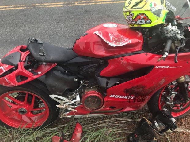 Ciopaer resgata empresrio que sofreu acidente com moto esportiva em rodovia estadual