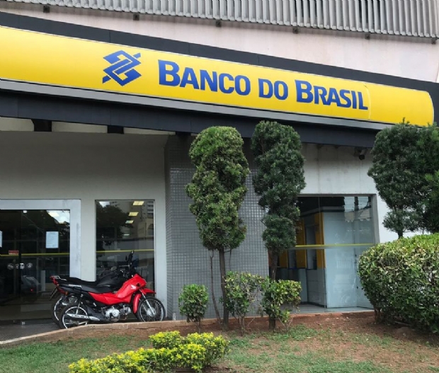 Banco do Brasil suspende atendimento em agncia de Cuiab aps arrombamento