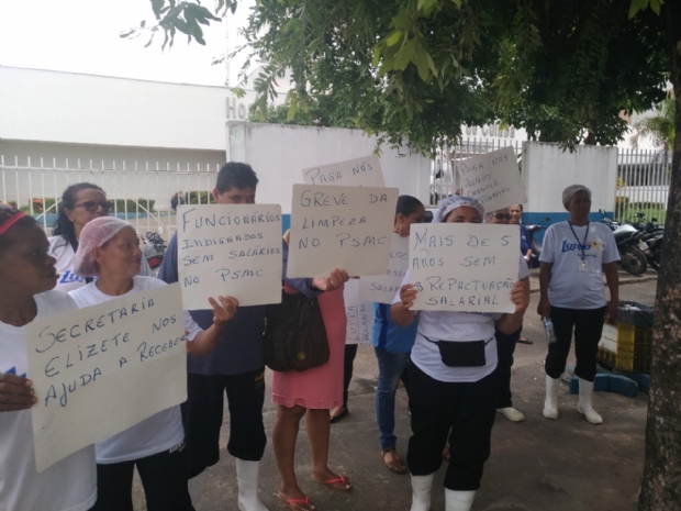 Com salrios atrasados, funcionrios ameaam paralisar servios de limpeza no pronto-socorro