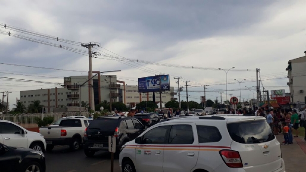 Grvida passa mal aps motoristas brigarem na frente do Shopping de VG;  vdeo 