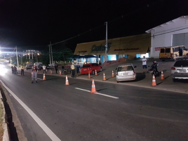 Blitz da Lei Seca na 'Estrada do Moinho' termina com 14 motoristas detidos