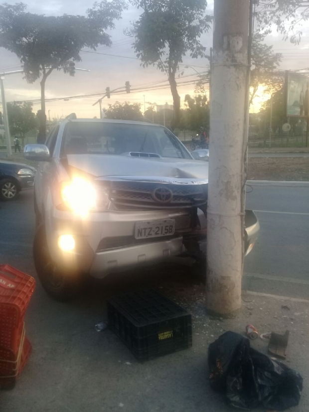 Motorista de SW4 atropela ciclista na sada da Musiva; vdeo