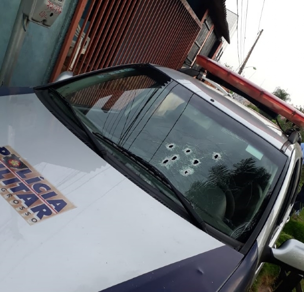 Criminoso morre em troca de tiros com a PM aps fazer 'limpa' em casa e roubar Hilux