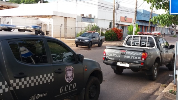 Criminosos invadem agncia do Ita em Cuiab e tentam abrir cofre; avenida bloqueada