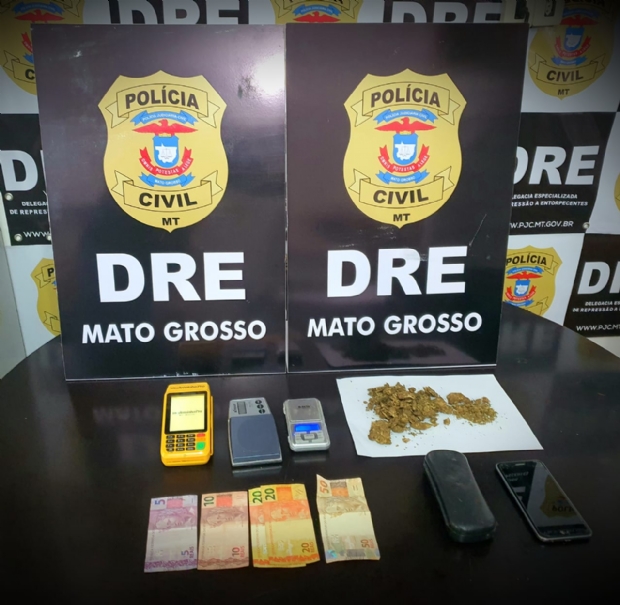 Suspeito de traficar na modalidade delivery  preso em estacionamento de supermercado