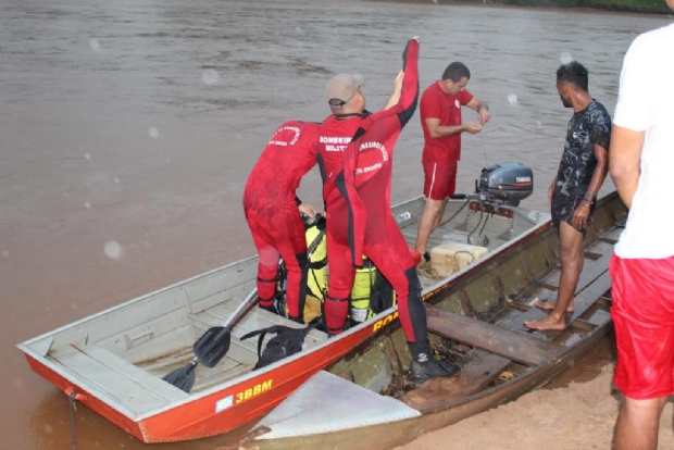 Adolescente de 16 anos tenta atravessar Rio Vermelho a nado e desaparece