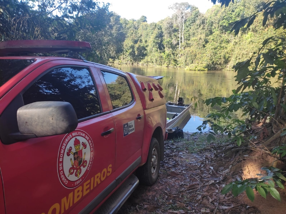 Jovem de 20 anos desaparece ao mergulhar no Rio Verde em Mato Grosso