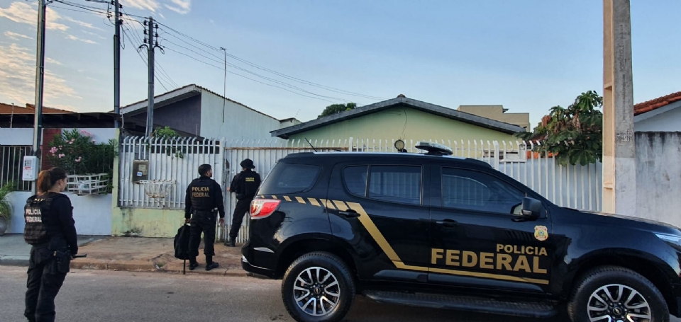 PF cumpre mandados contra investigados por trfico internacional de drogas na regio metropolitana de Cuiab