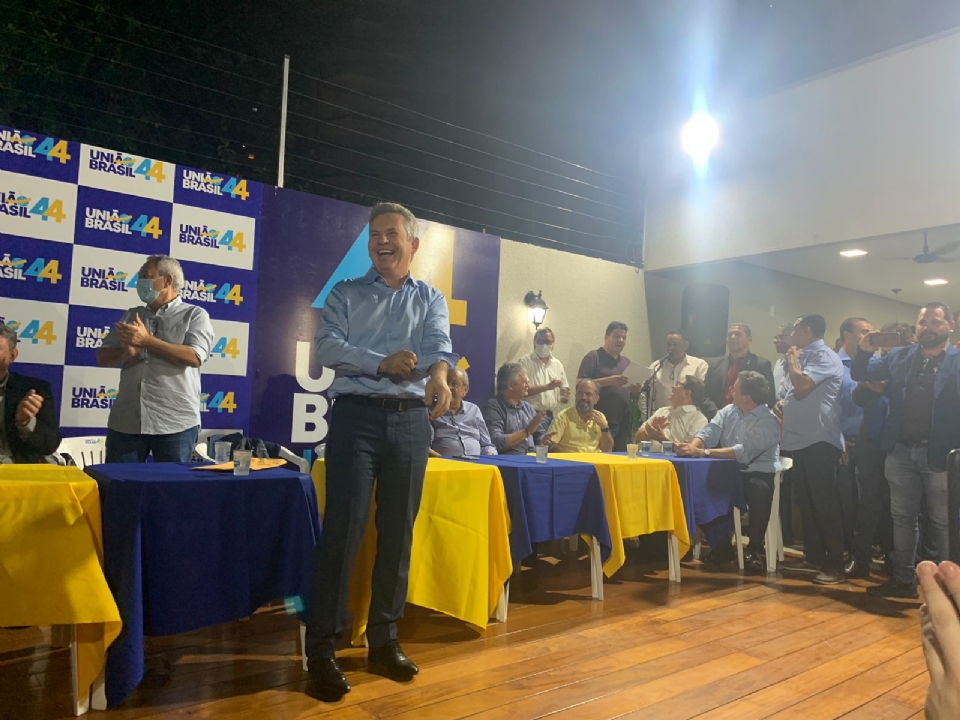 Mauro recebe apoio de 140 prefeitos para candidatura  reeleio e diz que tomar deciso esta semana