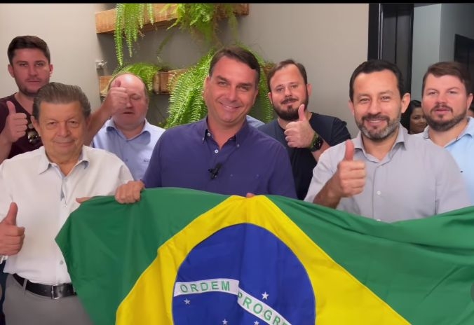 Filho 01 de Bolsonaro vem a MT como parte de estratgia para frear avano de Lula sobre o agro