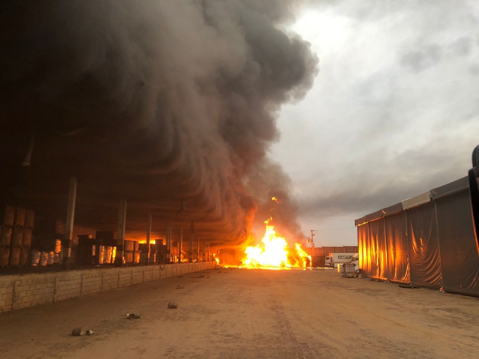 Empresa do agro diz que incndio no atingiu produtos txicos; 24 pessoas atendidas aps inalao da fumaa