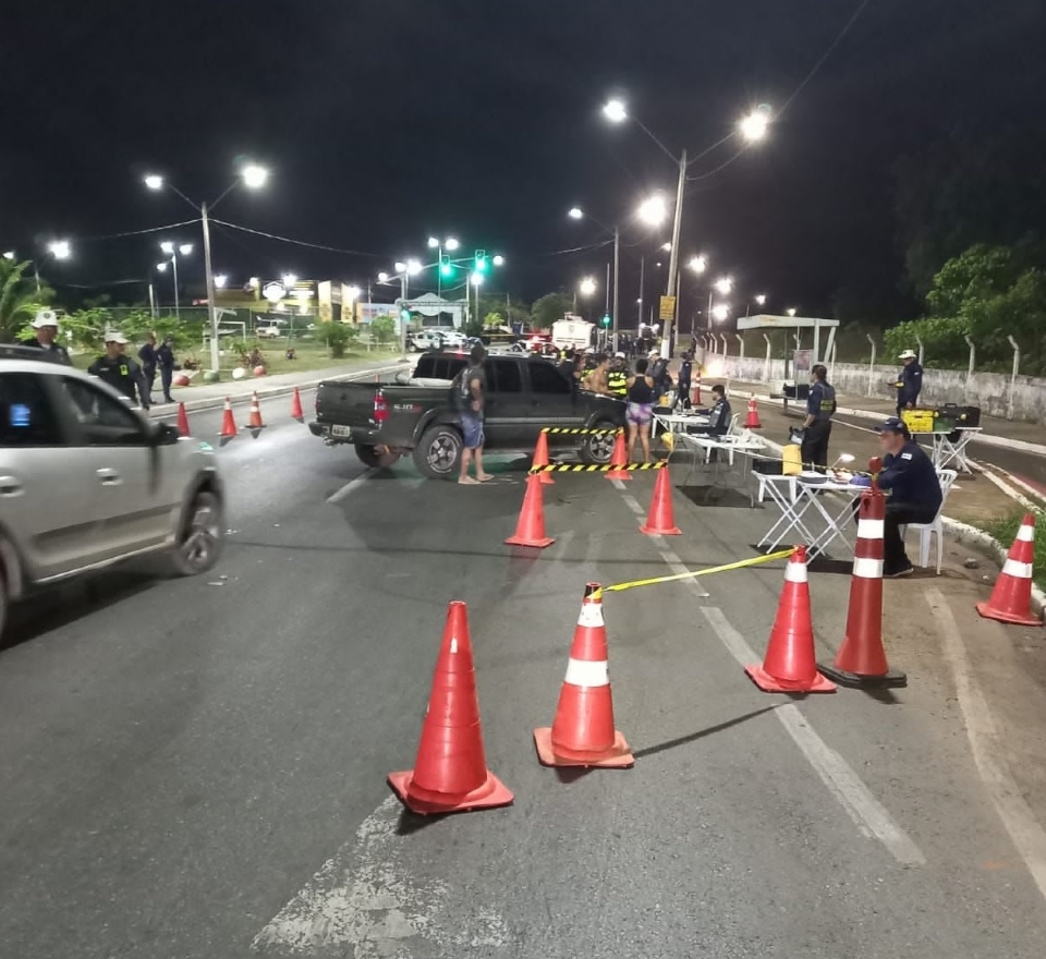 Blitz da Lei Seca prende cinco motoristas e remove 43 veculos em Vrzea Grande