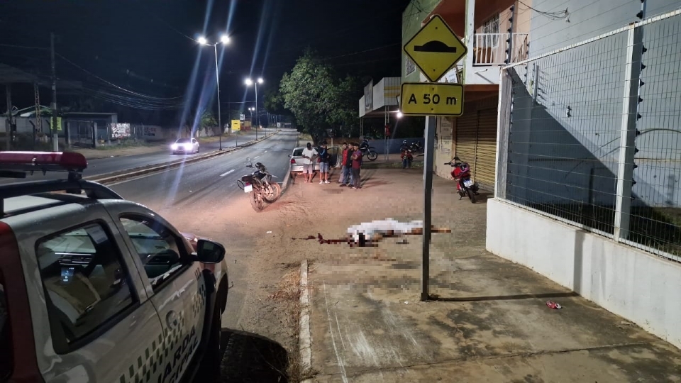 Jovem de 22 anos morre ao bater a cabea em placa de sinalizao em avenida de VG