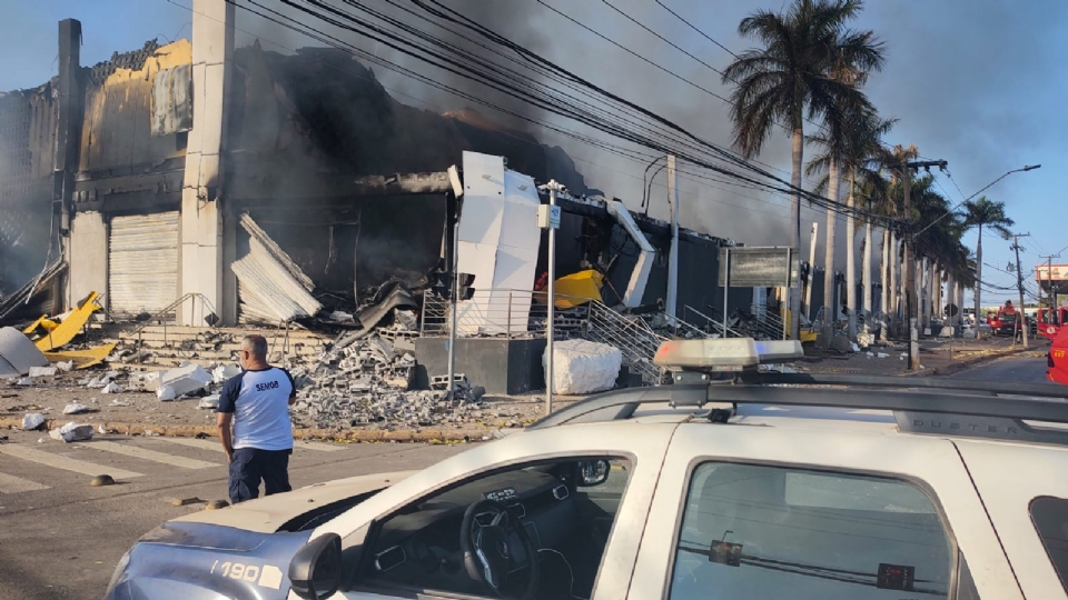 Polticos de MT lamentam incndio que destruiu estrutura do Shopping Popular: 'tragdia sem tamanho'