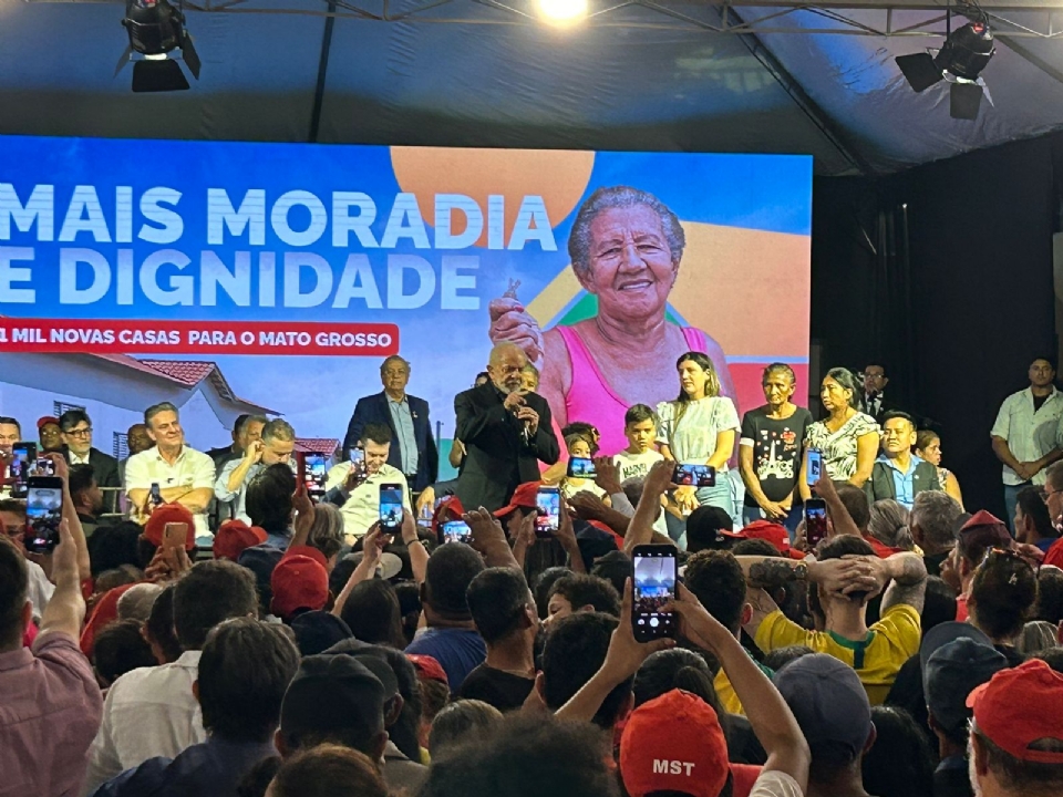 Vaias, churrasco de protesto e afagos entre Mauro e Lula; veja como foi a agenda do presidente em VG