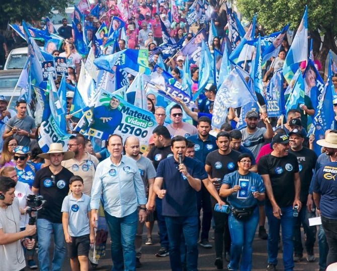 Thiago Silva arregimenta apoiadores em grande caminhada por Rondonpolis