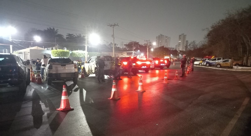 Blitz da Lei Seca no Santa Rosa prende sete pessoas por embriaguez ao volante