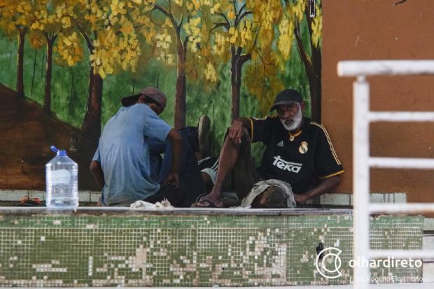 Carlos Roberto, de 75 anos, saiu do Estado do Rio de Janeiro e viu a oportunidade de ganhar dinheiro da capital cuiabana