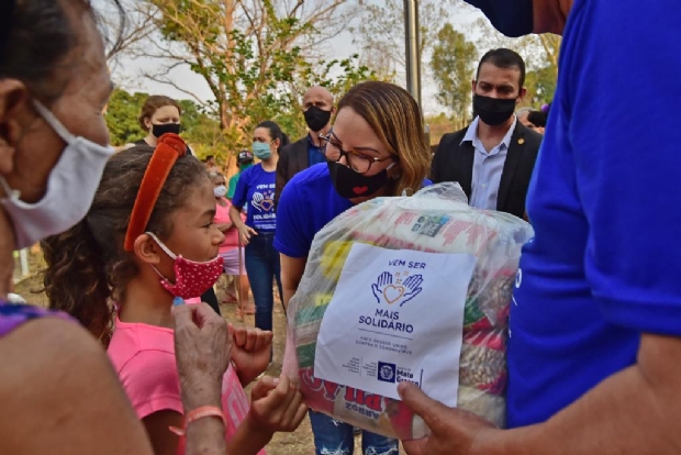 Projeto liderado por Virgnia atendeu mais de 1,7 milho de pessoas com entrega de cestas bsicas