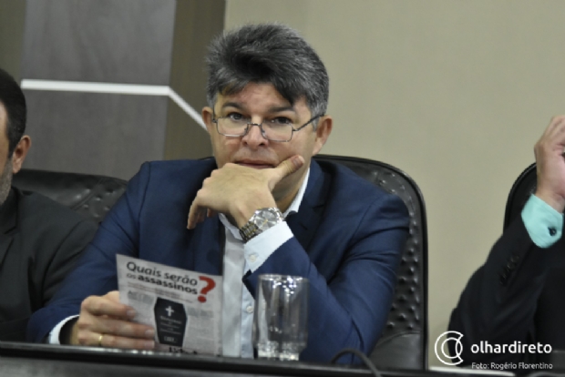 Jos Antnio Medeiros decidiu fazer contraponto com a bancada do PT na Cmara e no Senado