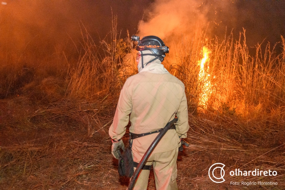 Incndio no Pantanal atinge rea do Parque Encontro das guas