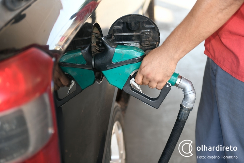Procon fiscaliza postos para apurar aumento no preo de combustveis mesmo com desonerao