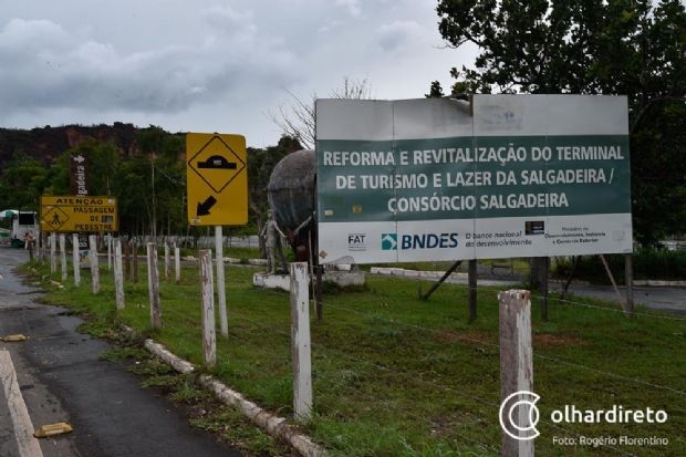 Empresa sana problemas e obras da Salgadeira devem ser retomadas at quarta-feira