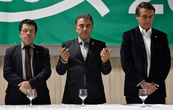 Pery Taborelli concorre com apoio dos deputados federais Victorio Galli e Jair Bolsonaro