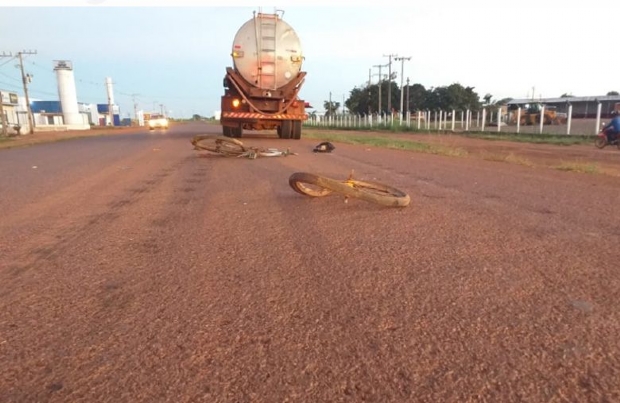 Ciclista de 60 anos morre atropelado por caminho em rodovia estadual