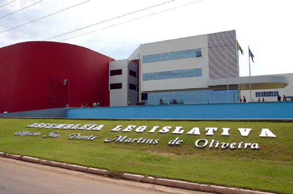 Deputados querem explicao da SES sobre medicamentos descartados por validade vencida