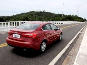 Primeiras impresses: Kia Cerato automtico